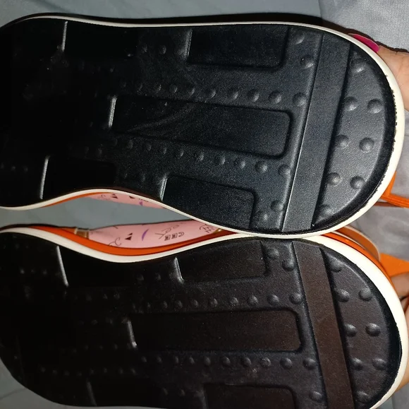 Poshmark tennis shoes - Picture 4 of 4